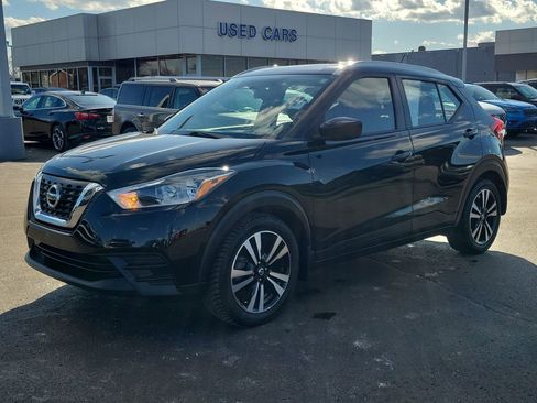 Used 2019 Nissan Kicks SV image 8
