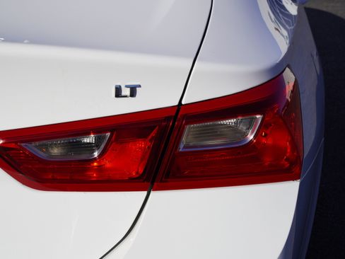 Used 2024 Chevrolet Malibu LT image 10