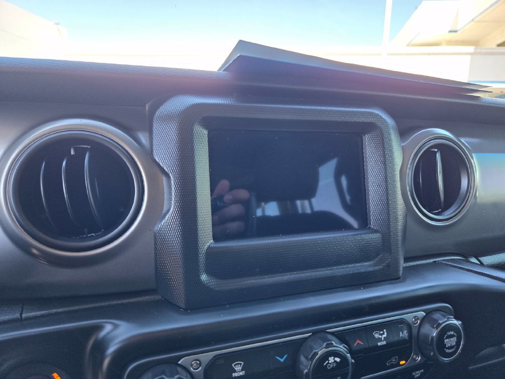 Used 2022 Jeep Wrangler Unlimited Sport AWD/4WD image 15