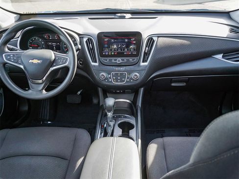 Used 2024 Chevrolet Malibu LT image 14