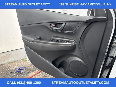 Used 2023 Hyundai Kona SE image 31