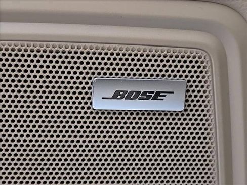 Certified 2025 Porsche Macan image 17