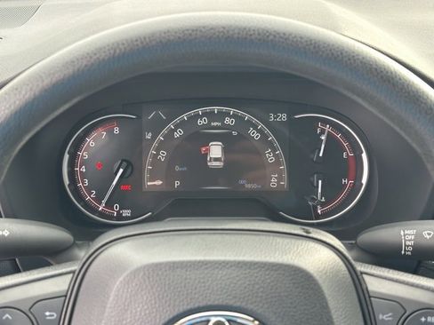 Used 2025 Toyota RAV4 LE image 7