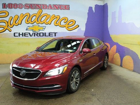 Used 2018 Buick LaCrosse Premium image 2