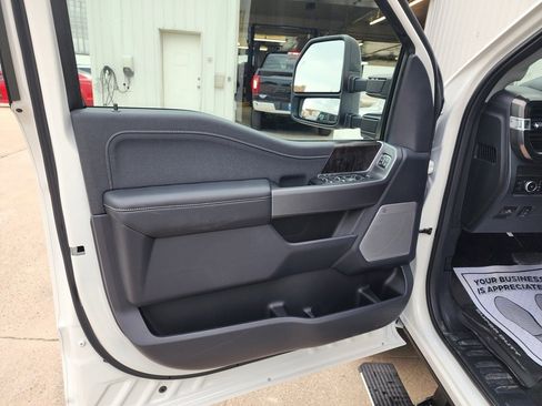 New 2026 Ford F350 Lariat w/ FX4 Off-Road Package image 9