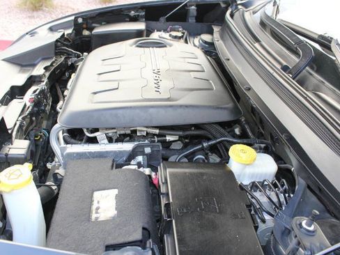 Used 2017 Jeep Cherokee Trailhawk AWD/4WD image 43