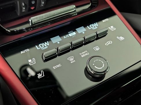 New 2026 Porsche Cayenne Coupe AWD/4WD image 32