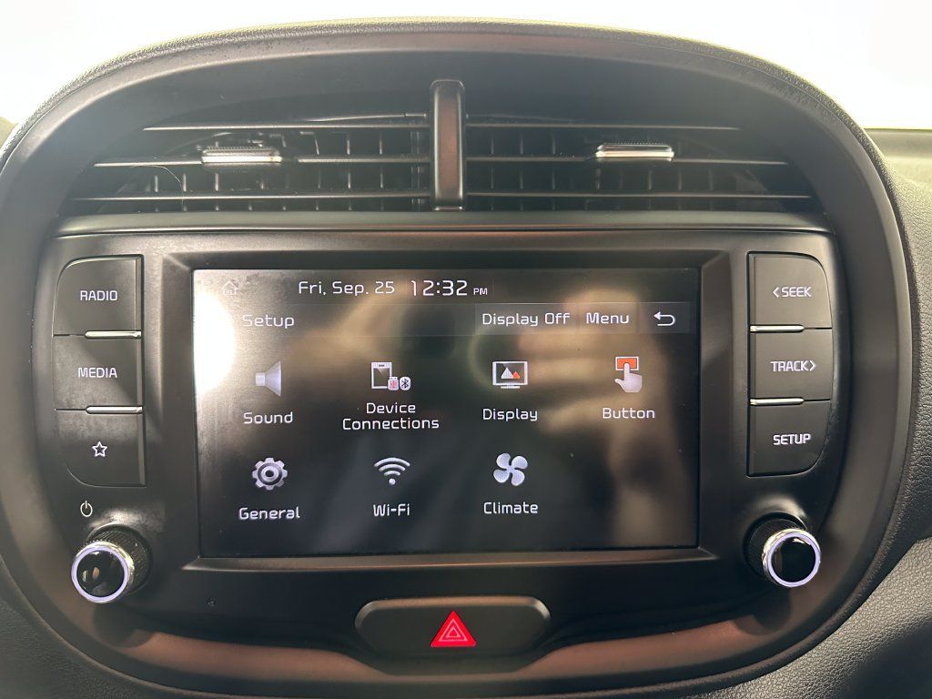 Used 2024 Kia Soul LX FWD image 29