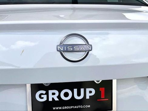 Certified 2025 Nissan Altima 2.5 SV FWD image 30