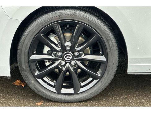 Certified 2025 MAZDA MAZDA3 s Sport image 26