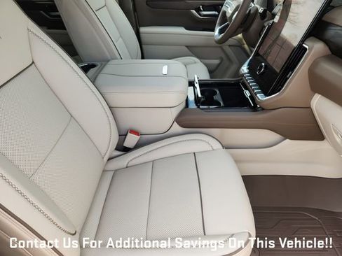 New 2026 GMC Yukon Denali w/ Sun & Power Step Package image 10