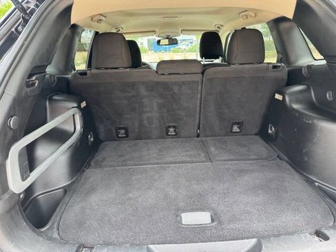 Used 2016 Jeep Cherokee Sport image 16