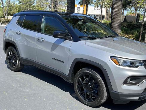 Used 2023 Jeep Compass Latitude AWD/4WD image 51