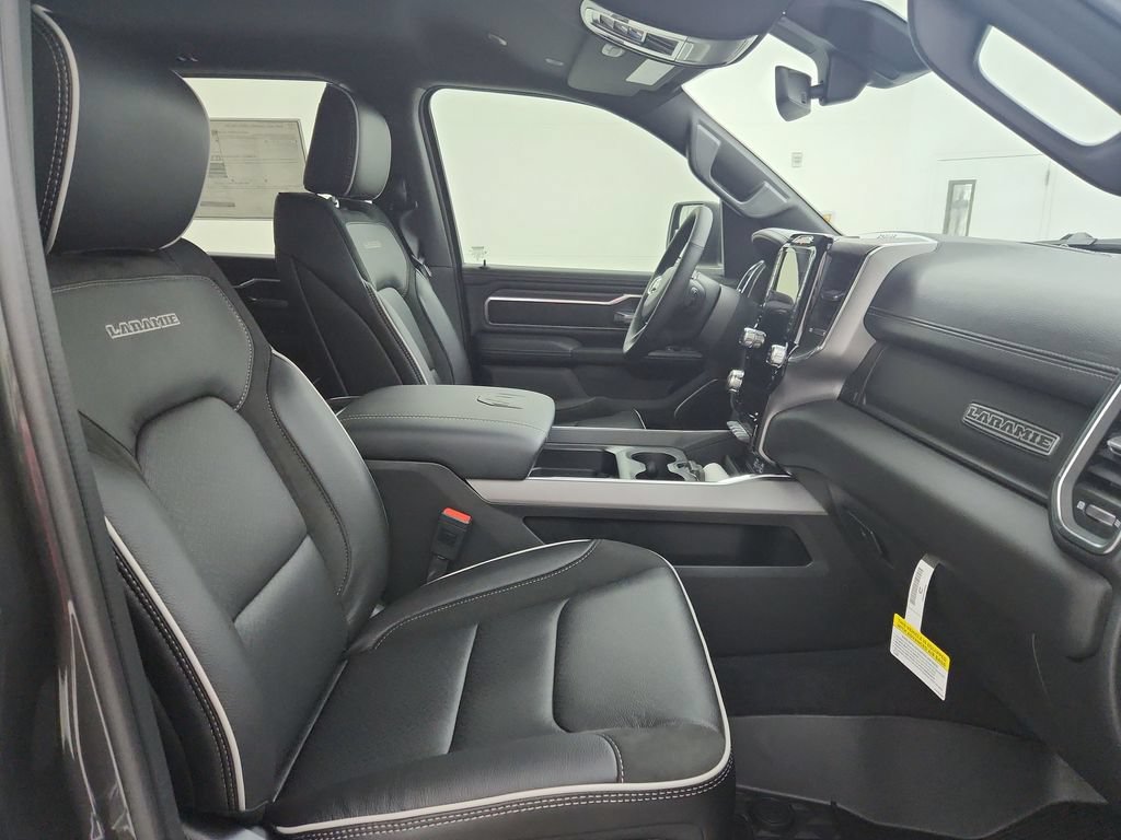 New 2026 RAM 1500 Laramie w/ Night Edition AWD/4WD image 31