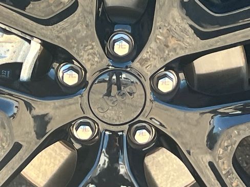 Used 2022 Jeep Renegade Altitude image 11