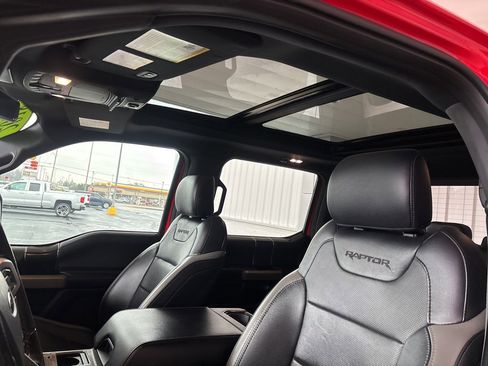 Used 2018 Ford F150 Raptor w/ Equipment Group 802A Luxury image 10