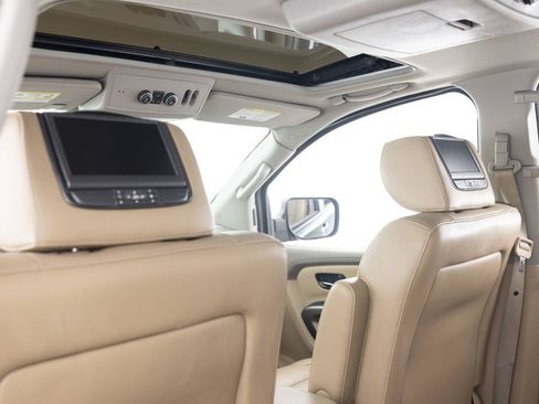 Used 2015 Nissan Armada Platinum image 42