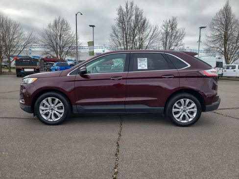 Used 2024 Ford Edge Titanium image 11