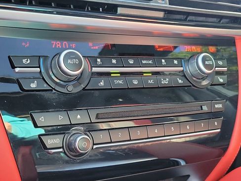 Used 2018 BMW X5 M image 34