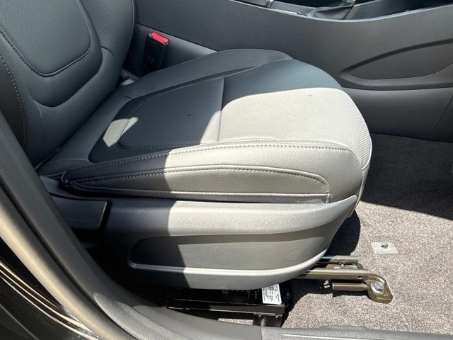 New 2025 Hyundai Santa Cruz Limited AWD/4WD image 17