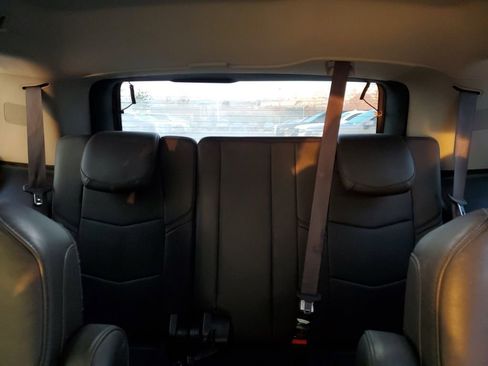 Used 2016 Cadillac Escalade Luxury image 26