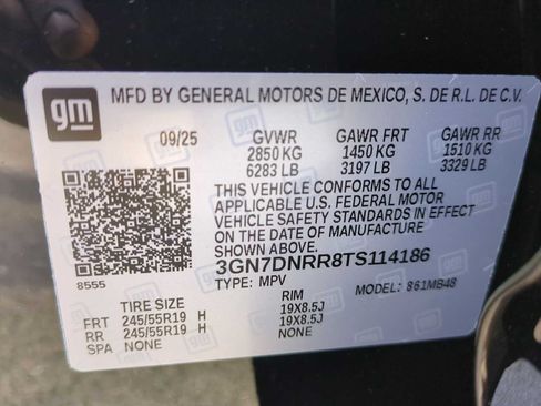 New 2026 Chevrolet Equinox EV LT AWD/4WD image 30
