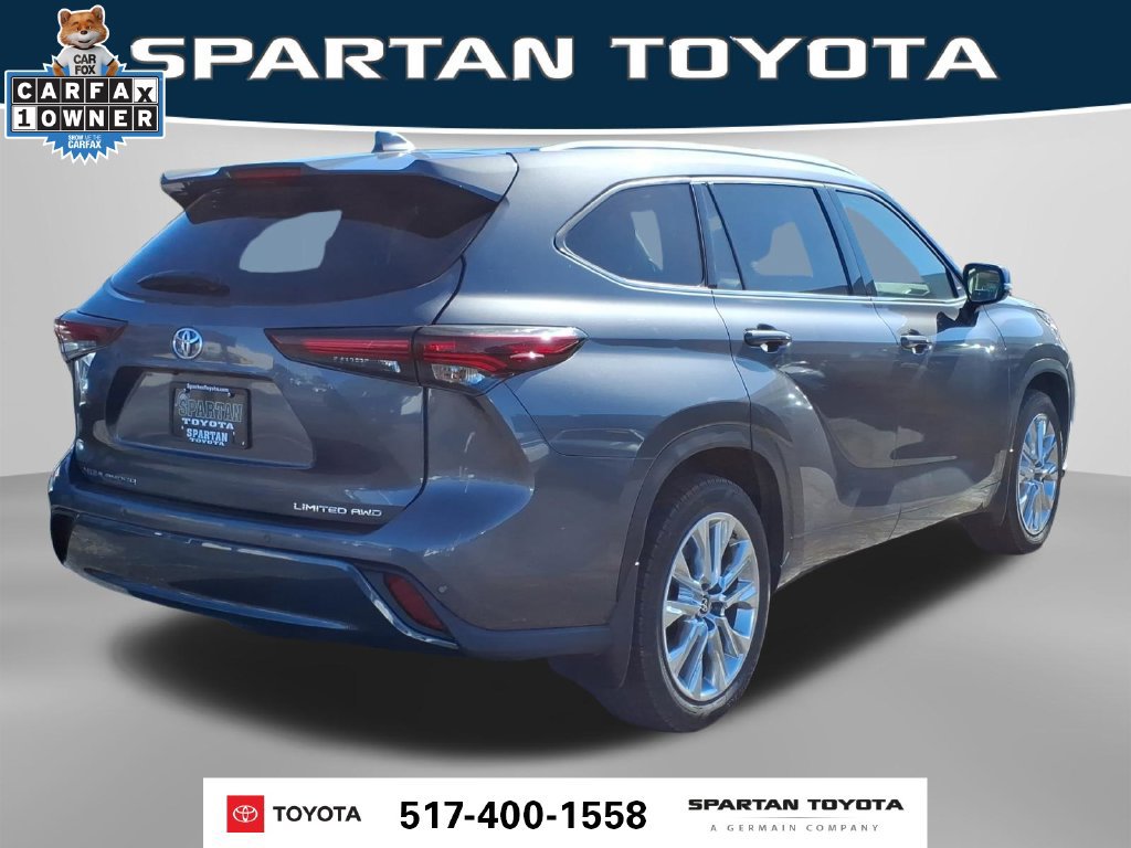 Used 2024 Toyota Highlander Limited AWD/4WD image 7