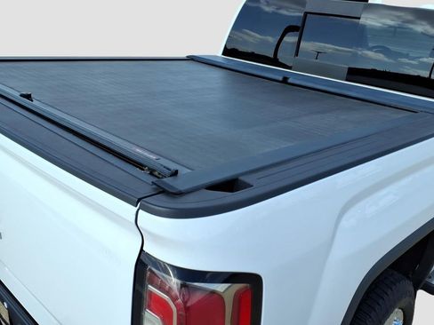 Used 2018 GMC Sierra 1500 SLT AWD/4WD image 25