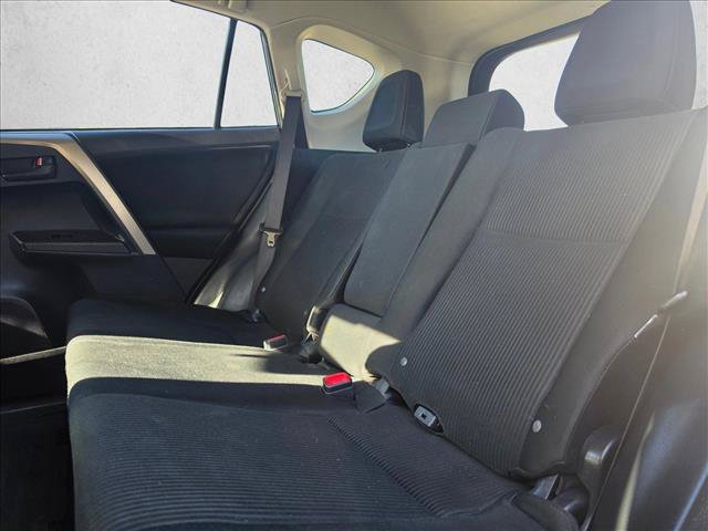 Used 2014 Toyota RAV4 LE AWD/4WD image 16