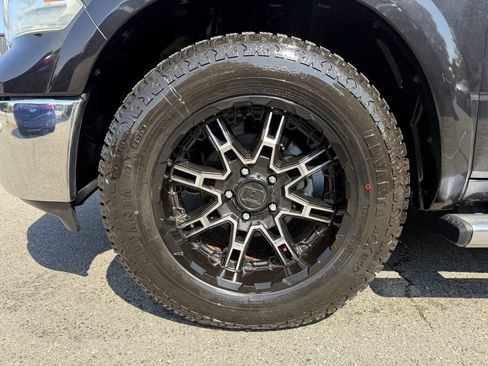 Used 2016 RAM 1500 Limited AWD/4WD image 23