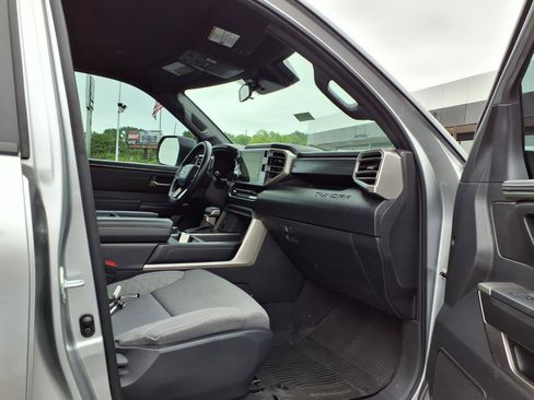 Used 2025 Toyota Tundra SR5 AWD/4WD image 26