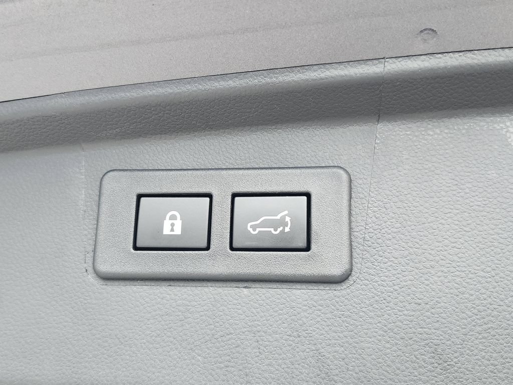 Used 2025 Subaru Outback Premium AWD/4WD image 9