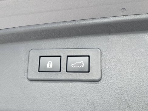 Certified 2025 Subaru Outback Premium AWD/4WD image 9