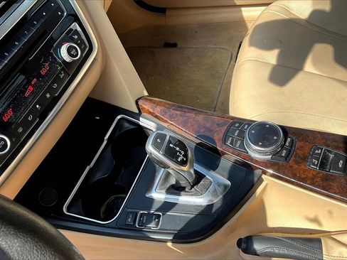 Used 2015 BMW 428i Convertible image 17