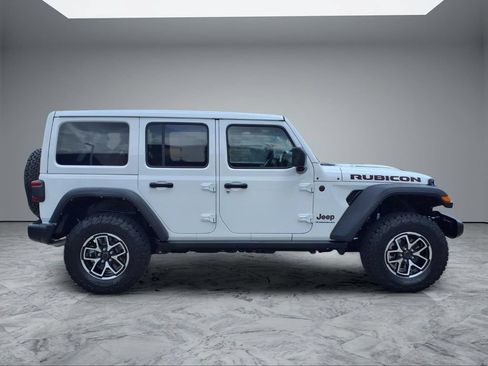 Used 2024 Jeep Wrangler Unlimited Rubicon w/ Technology Group AWD/4WD image 8