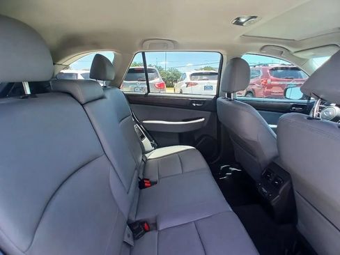 Used 2018 Subaru Outback 2.5i Limited AWD/4WD image 20