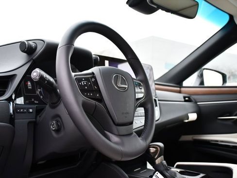 New 2025 Lexus ES 350 w/ Premium Package image 11