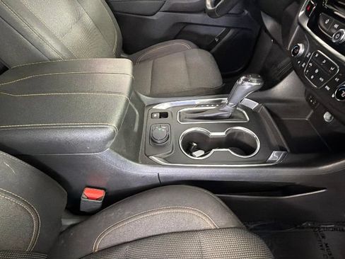 Used 2020 Chevrolet Traverse LT FWD image 37