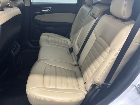 Used 2019 Ford Edge SEL w/ Equipment Group 201A image 9