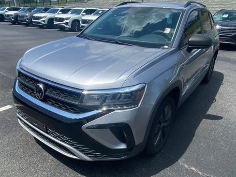 Used 2022 Volkswagen Taos S FWD image 9