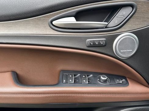 Used 2019 Alfa Romeo Stelvio Ti image 11