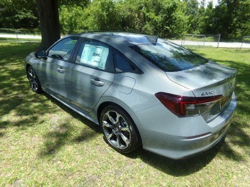 New 2025 Honda Civic Sport Touring image 4