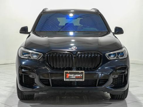 Used 2023 BMW X5 M50i w/ Executive Package image 2