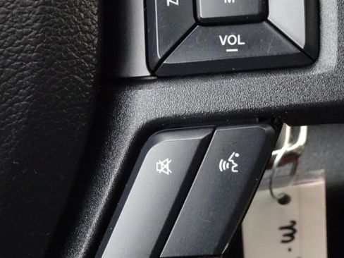 Used 2020 Ford F150 XLT w/ Equipment Group 302A Luxury AWD/4WD image 19