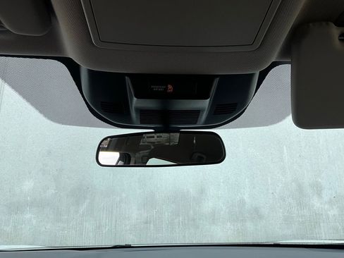 Used 2025 Nissan Rogue SV image 18