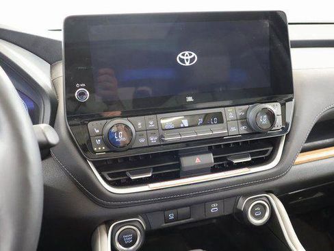 Certified 2024 Toyota Grand Highlander AWD image 21