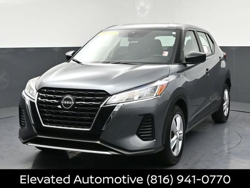 Certified 2025 Nissan Kicks Play S FWD image 3