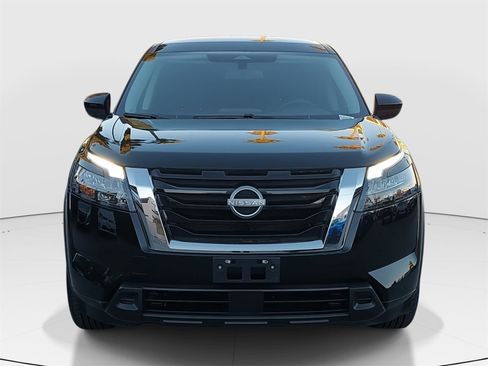 Used 2024 Nissan Pathfinder S w/ Cargo Package image 2