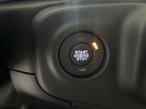 Used 2019 Jeep Wrangler Unlimited Rubicon AWD/4WD image 16