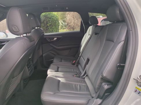 Used 2025 Audi Q7 3.0T Premium Plus AWD/4WD image 16